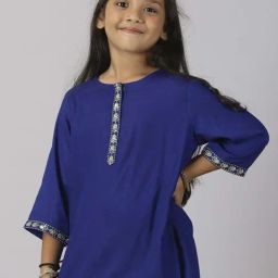 Kiddopanti Kids Royal Blue Embroidered Kurta-image-11