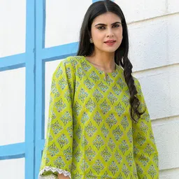 Kaftanize Blossom Greenery Printed Pure Cotton Tunic With Trouser Co-Ords-image-74