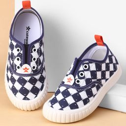 Cute Walk by Babyhug Slip On Casual Shoes With Checks Print - Navy Blue-image-31
