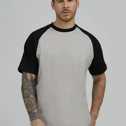 Be Savage Colourblocked Cotton Round Neck Short Sleeves T-shirt-image-6
