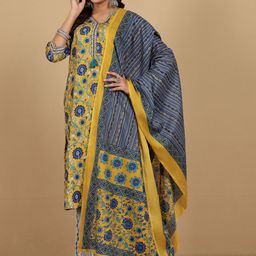 Varanga Women Floral Embroidered Regular Kurta with Trousers & With Dupatta-33