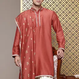 House of Pataudi Regular Jashn Kurta with Patiala & Dupatta-picture-55