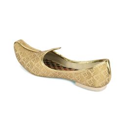 DESI COLOUR Men Gold-Toned Mojaris image 2