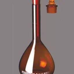 Glassco 100ml Glass Boro 3.3 USP Class A Volumetric Flask with Penny Head Glass and Plastic Stopper QR.130.520.06A-7