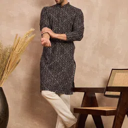 House of Pataudi Men Geometric Embroidered Kurta-picture-35