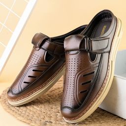 The Roadster Lifestyle Co Men Textured Shoe-Style Sandals-image-51