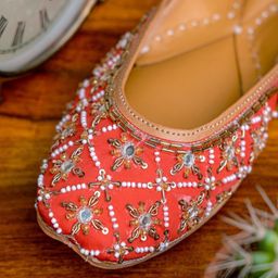 Anouk Women Ethnic Mojaris with Embroidered Flats-image-34