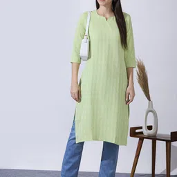 ZRI Women Yoke Design Round Neck Cotton Kurta-picture-6