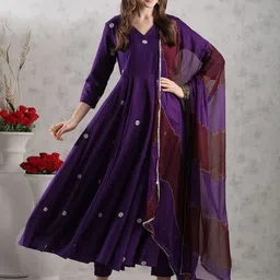 DIVASTRI Floral Embroidered Thread Work Anarkali Kurta With Trouser And Dupatta-0