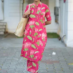 GoSriKi Women Floral Printed Mandarin Collar Regular Kurta Sets-picture-23