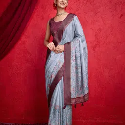 Ishin Floral Printed Saree-image-12