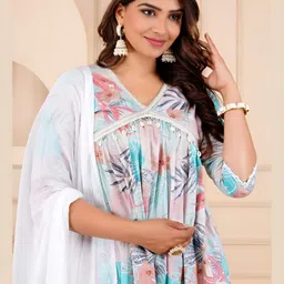 ftDiva Floral Printed Tiered A-Line Kurta With Trousers & Dupatta-picture-35