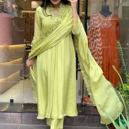 TWINS LADY Floral Embroidered Chinon V-Neck A-Line Kurta With Trousers & Dupatta-10