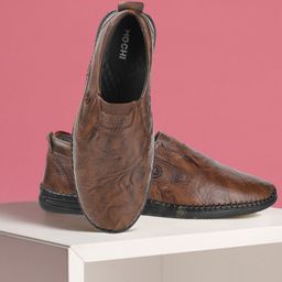 Mochi Men Textured Slip-On Sneakers-12