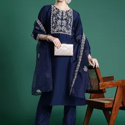 Anouk Women Floral Embroidered Regular Thread Work Kurta with Trousers & With Dupatta-picture-14