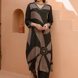 KALINI Floral Printed V-Neck Mirror Work Straight Kurta With Palazzos-image-94