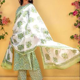 all about you Women Floral Printed Regular Kurta with Trousers & With Dupatta image 4