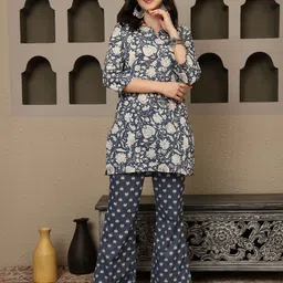 BANDIA Floral Printed Top With Trouser Co-Ords-picture-15