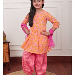 Campana 100% Cotton Woven Three Fourth Sleeves Floral Printed Kurta & Salwar With Dupatta Set - Orange & Pink-picture-23