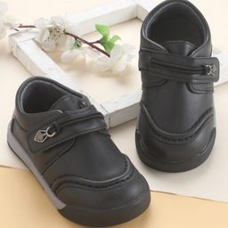 Cute Walk by Babyhug Velcro Closure Solid Coloured Shoes - Black-image-68