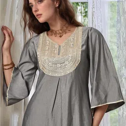 Sangria Yoke Design Floral Sequinned V-Neck A-Line Kurta With Dhoti & Dupatta Set image 4
