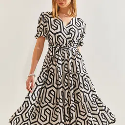 BIANCO LUCCI Print Fit & Flare Dress-image-79