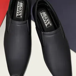 Aaeshu Men Black Leather Lightweight Formal Shoes-picture-14