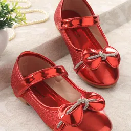 Cute Walk By Babyhug Velcro Closure Bellies With Bow - Red-picture-11