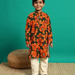 READIPRINT Cotton Full Sleeves Floral Printed Kurta Pyjama Set - Green-picture-9