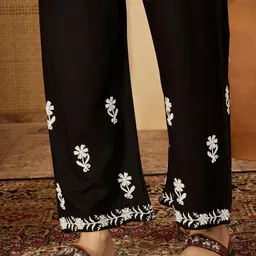 Sangria Women Embroidered Tunic With Embroidered Palazzo-picture-3