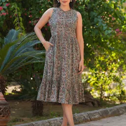 Janasya Print A-Line Midi Dress-picture-4