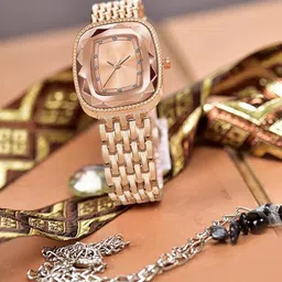 JUST LIKE Women Embellished Dial & Bracelet Style Straps Analogue Watch 193 ROSE GOLD-image-49
