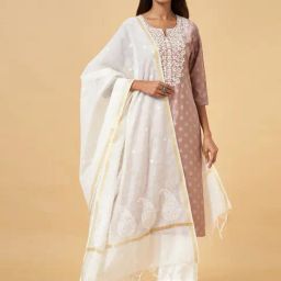 Rangmanch by Pantaloons White Embroidered Dupatta-17