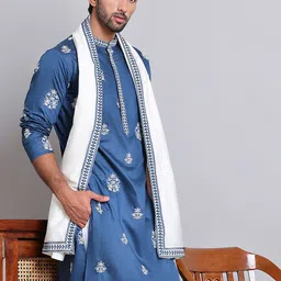Jompers Men Floral Embroidered Sequinned Kurta-33