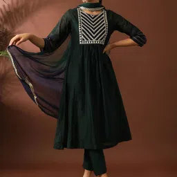 Jaipur Kurti Women Ethnic Motifs Embroidered Pleated Beads and Stones Chanderi Cotton Kurta with Trousers &-image-35