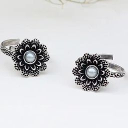 Teejh Ethnic Tishya White Stone Silver Oxidised Toe Rings for Women-21