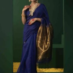 Triyah Navy Plain Saree With Unstitched Blouse-image-37