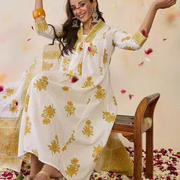Indo Era Women Floral Printed Pleated Beads and Stones Pure Cotton Kurta with Trousers & With Dupatta-26