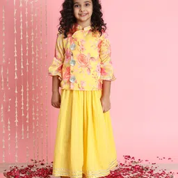 READIPRINT Three Fourth Bell  Sleeves Roses Printed & Gota Lace Embellished  Short Kurta With Lehenga - Yellow-picture-4