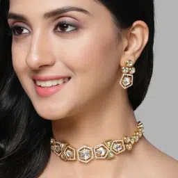 Karatcart Gold-Plated Polki Kundan Choker Necklace Set for Women-image-54