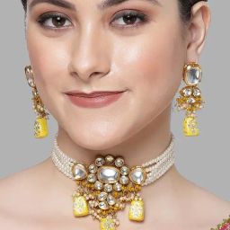 Karatcart Yellow Tumble and Pearl Studded Polki Kundan Choker Necklace Set for Women-image-8