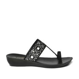 Aurelia Women's Black Toe Ring Wedges-image-49