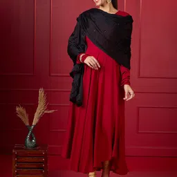Dupatta Bazaar Embroidered Dupatta with Thread Work image 4