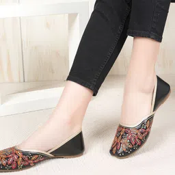 Anouk Women Embellished Ethnic Mojaris-16