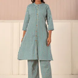 Do Dhaage Striped Mandarin Collar Pure Cotton A-Line Kurta With Trousers-image-1