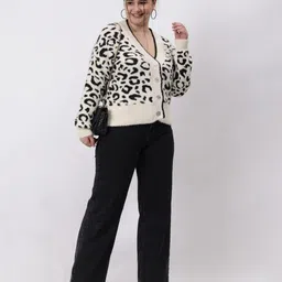 Fashion Gaiia Women Animal Print V-Neck Cardigan-image-4