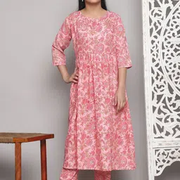 Vetrokart Girls Floral Printed High Slit Kurta with Trousers-picture-14