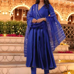 Aaghnya Women Regular Kurta with Trousers & With Dupatta image 3