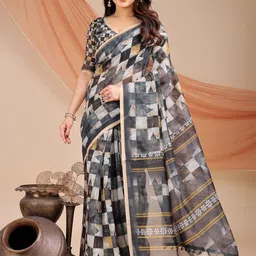 Dori Geometric Printed Saree With Unstiched Blouse Piece-image-4