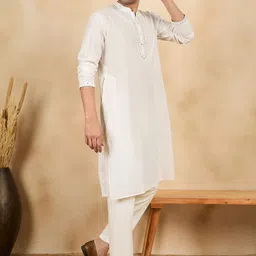 House of Pataudi Embroidered Mandarin Collar Ethnic Wear Kurta-picture-52
